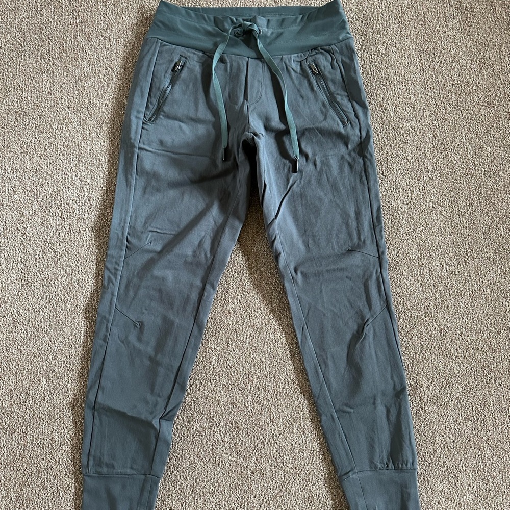 Swiss Alps Outdoor Recreation Yoga Waist Joggers XS
